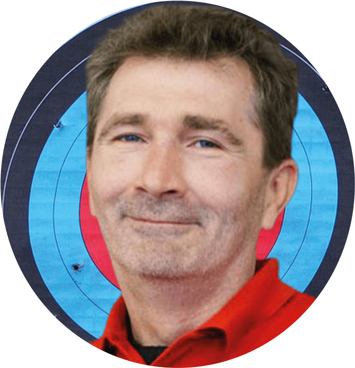 Kezdő íjászoktatás-oktatónk Báder István